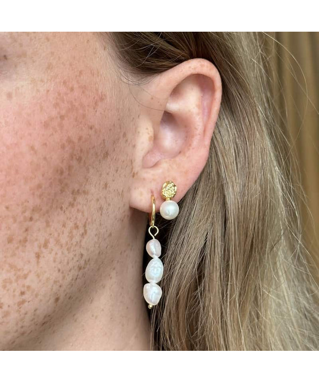 Agnete perleøreringe i forgyldt sølv m. ferskvandsperlerMerlePerleMerleperle